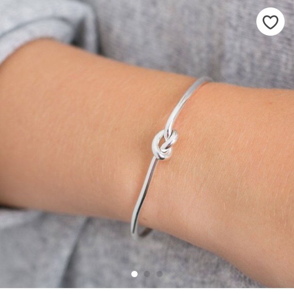Silver friendship knot bracelet